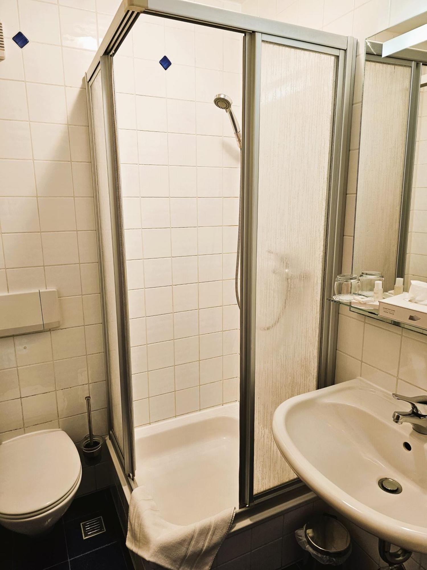 Novitel Pension Pliening - Muenchen Messe Bagian luar foto