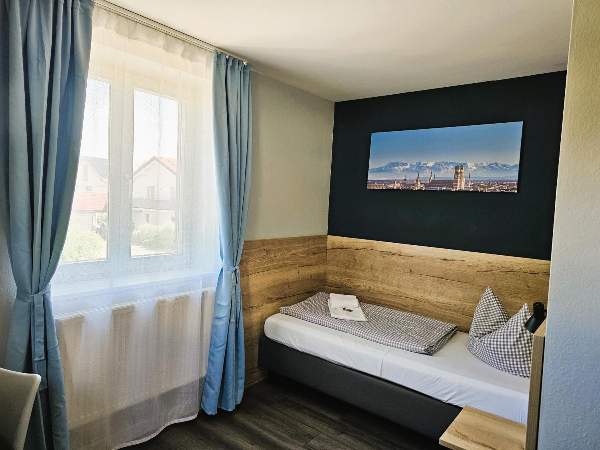 Novitel Pension Pliening - Muenchen Messe Bagian luar foto