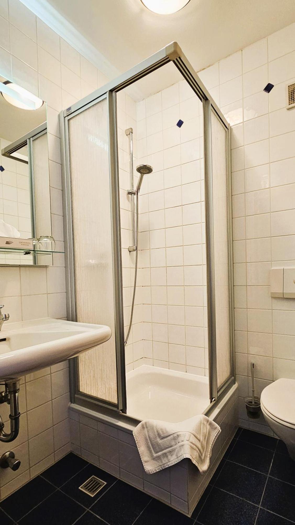 Novitel Pension Pliening - Muenchen Messe Bagian luar foto