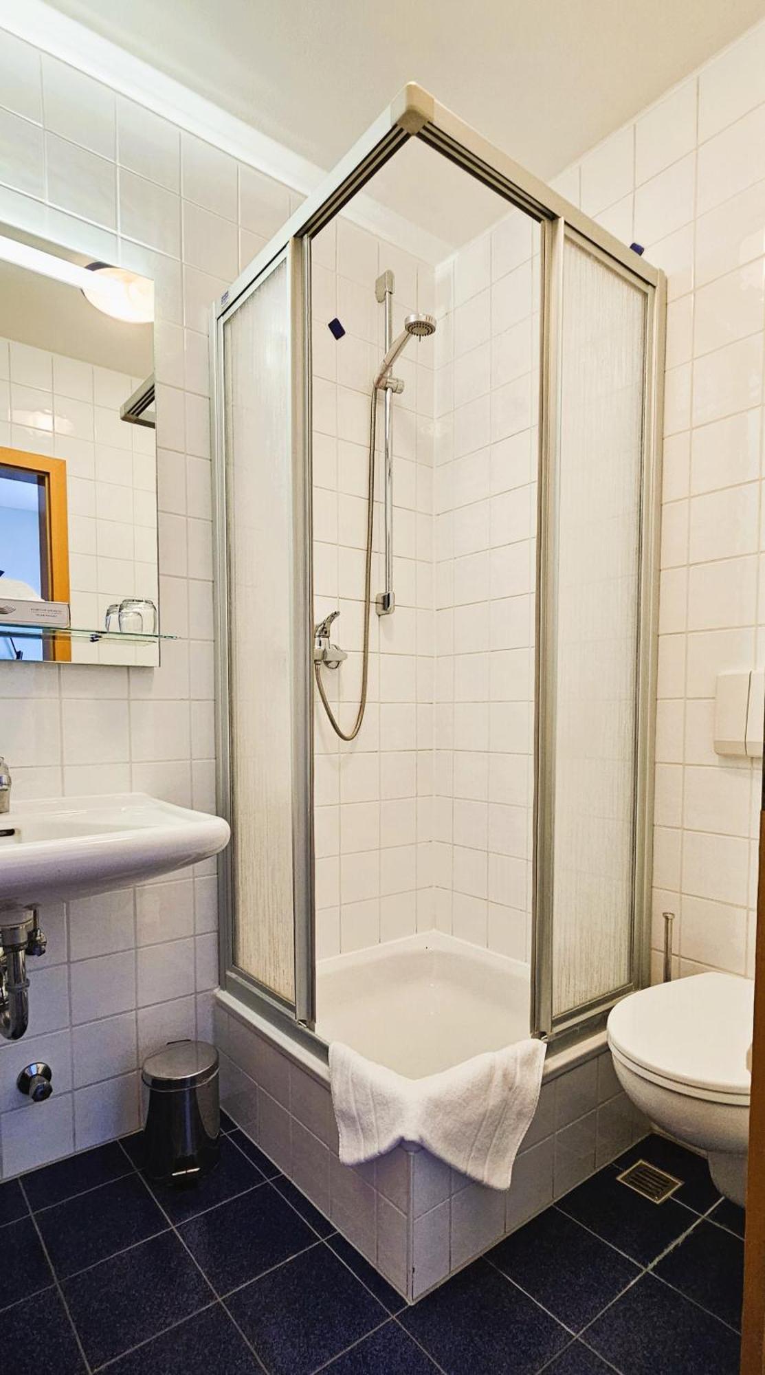 Novitel Pension Pliening - Muenchen Messe Bagian luar foto